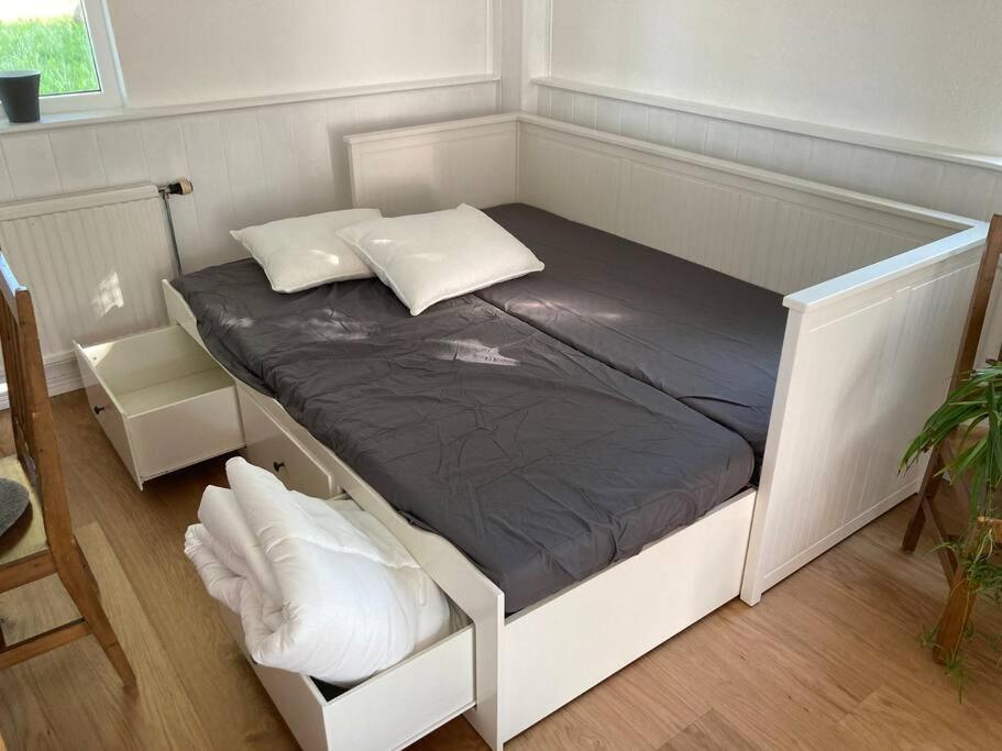 Fin Laegenhet Mitt Pa Bjaerehalvoen Apartment Bastad Ngoại thất bức ảnh